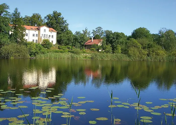 Villa am Trumpf - Design-Appartements im Naturgarten am See